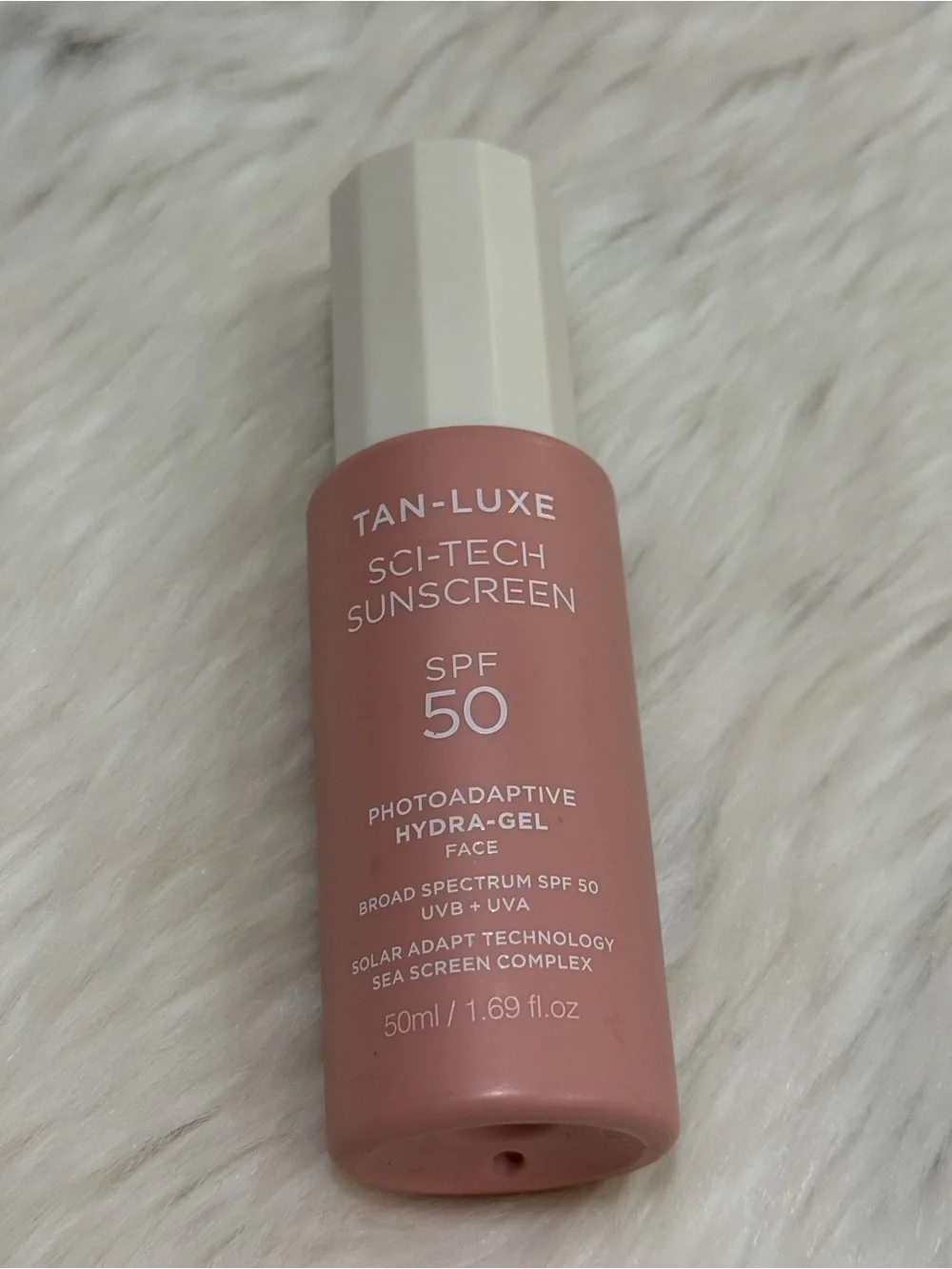 Tan—Luxe Sci - Tech Sunscreen SPF 50 Pink Face Hydra Gel Face Sunscreen New